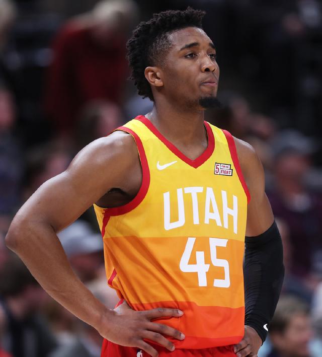 幅雄心勃勃 幅雄心勃勃